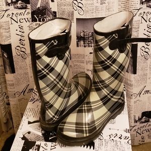 COPY - Black and White Rain Boots